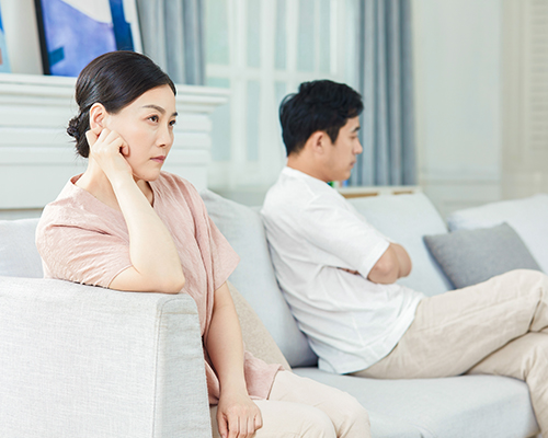 发现老公出轨咋挽回呢